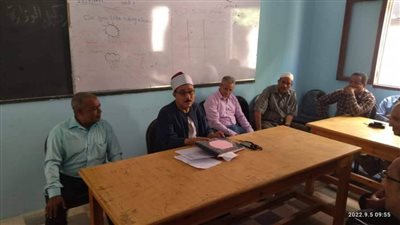 إدارة طهطا الأزهرية تعقد اجتماعًا استعدادا لامتحانات الطلاب المحولين من التربية والتعليم إلى الأزهر الشريف