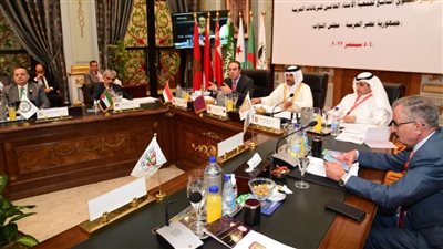 المستشار أحمد مناع يُقدم شرحًا وافيًا حول اختصاصات الأمين العام في مجلس النواب المصري