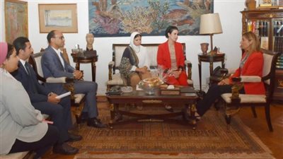 د. نيفين الكيلاني تستقبل وفد مؤسسة «حياة كريمة»