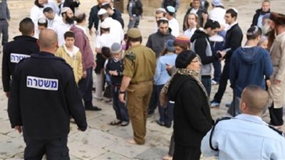 مستوطنون يواصلون عدوانهم على فلسطينيين في الضفة الغربية