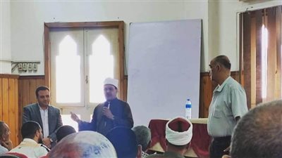 رئيس منطقة سوهاج يتابع فعاليات تدريب 