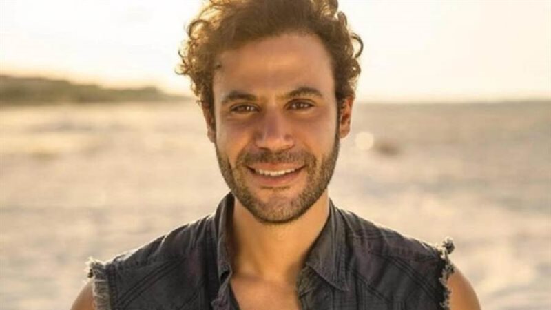 الممثل محمد عادل