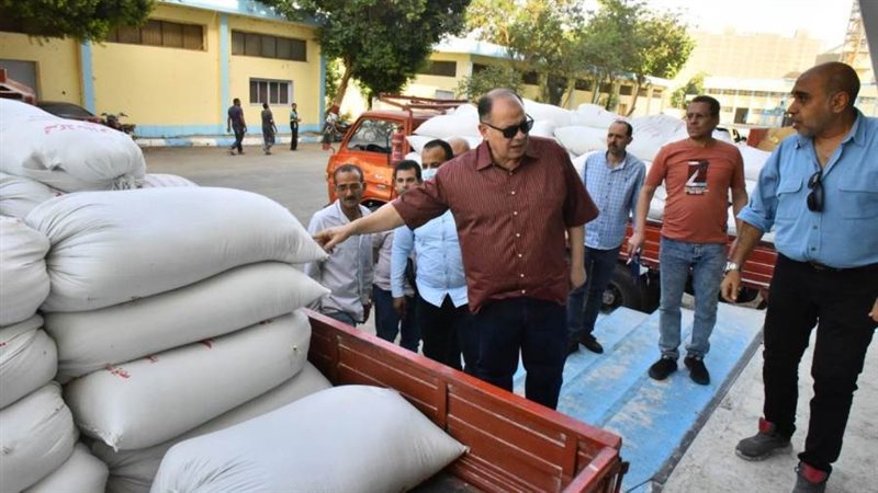 محافظ أسيوط خلال