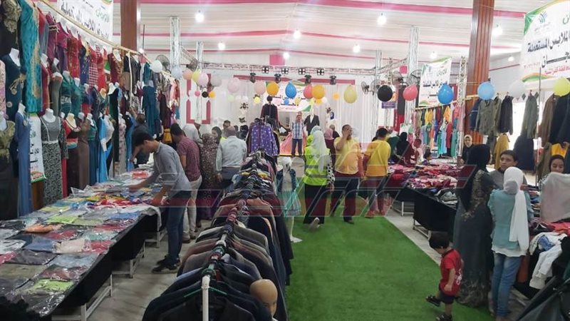 معرض الملابس