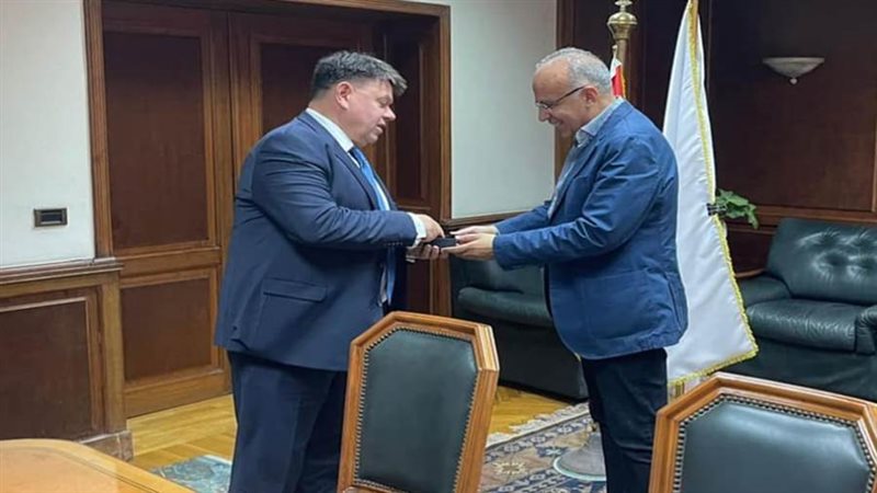 وزير الموارد المائية