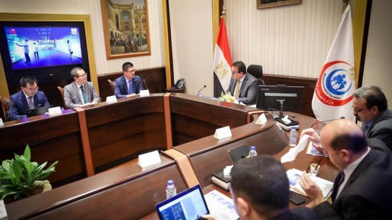 لقاء وزير الصحة ووفد