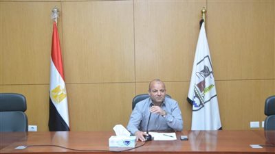 سكرتير عام بني سويف يناقش تقارير القطاعات والملفات الحيوية