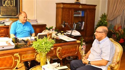 محافظ أسيوط: 