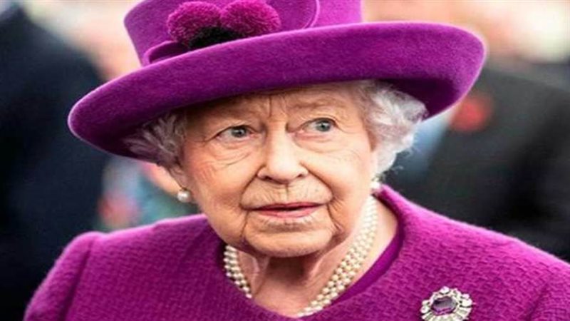 الملكة أليزابيث