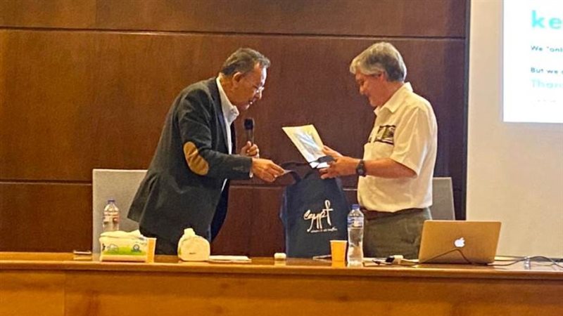 رئيس قسم الصلب والإنشاءات