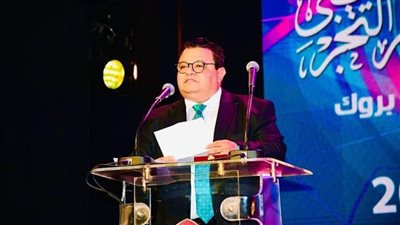 لمحات من رحلة المخرج 