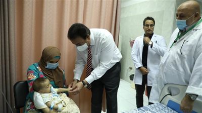 وزير الصحة يراقب الخدمة الصحية بمستشفيي 6 أكتوبر للتأمين الصحي والتحرير العام