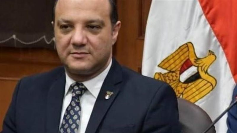 الدكتور إيهاب أمين