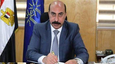 محافظ أسوان يتابع فعاليات تنظيم القافلة الطبية بعنوان 