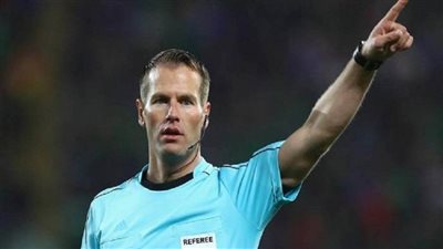 الهولندي داني ماكيلي حكما لمباراة بايرن وبرشلونة بدوري أبطال أوروبا