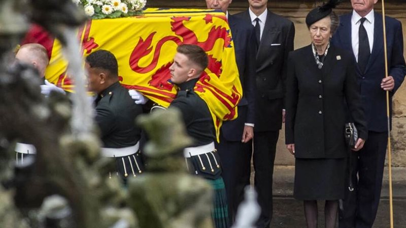 أبناء الملكة إليزابيث