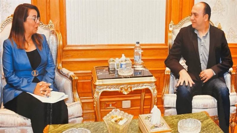 خلال الاجتماع