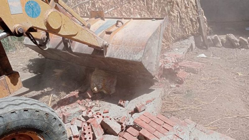 إزالة 65 حالة تعدي