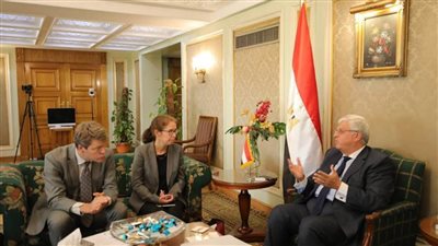 وزير التعليم العالي يلتقي وفد البنك الدولي لبحث التعاون المُشترك في المجالات التعليمية والبحثية