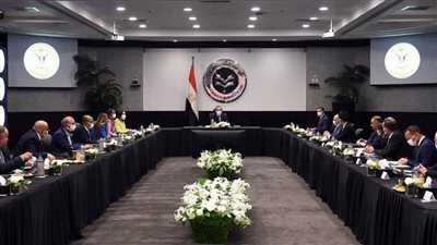 رئيس الوزراء يتابع الجدول الزمني لتنفيذ المشروعات الموقع مذكرات تفاهم بشأنها خلال الفترة الماضية