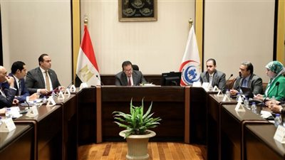 وزير الصحة يناقش التعاون بين القطاعين الحكومي والخاص 