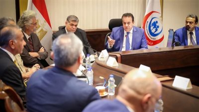 اللجنة العليا للتكليف بالصحة توصي بتكليف الأطباء المخاطبين بالقانون 29 لسنة 1974