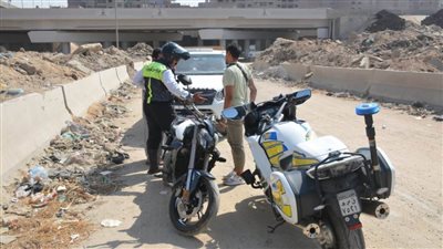 محافظ القليوبية يضبط 3 مركبات تسير عكس الاتجاه خلال جولة بشبرا الخيمة 