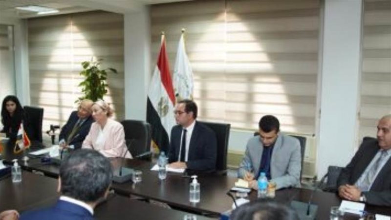 وزيرة البيئة