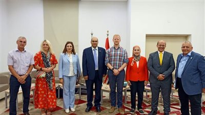 رئيس جامعة المنصورة الجديدة يستقبل وفد جامعة 