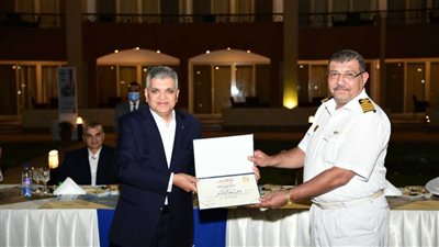 الفريق أسامة ربيع يشيد بمرشدي الهيئة ويثمن دورهم في تجاوز التحديات المختلفة