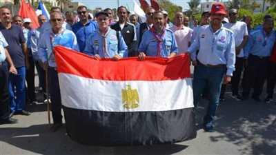 بحضور ١٨٠ مشاركًا من المحافظات.. محافظ الوادي الجديد يستقبل وفد الكشافة الجوية المصرية