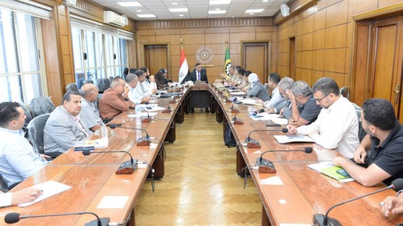 اجتماع محافظ الدقهلية