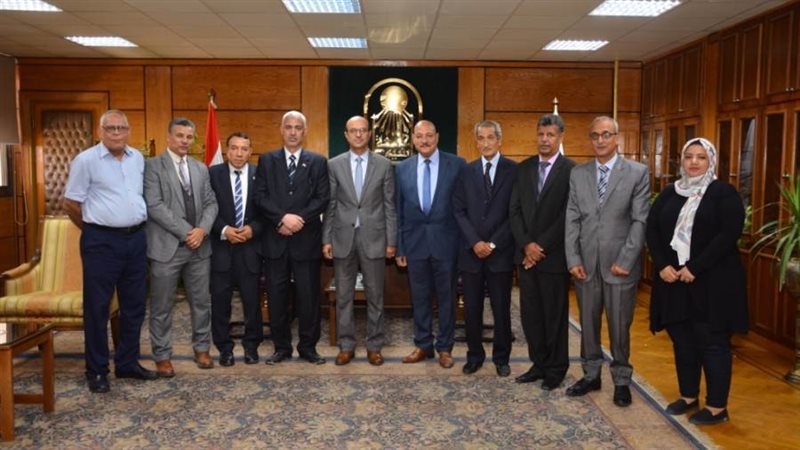 رئيس جامعة أسيوط