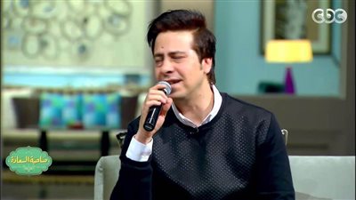 أيمن بهجت قمر: 