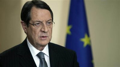 الرئيس القبرصي يصف قرار أمريكا برفع حظر الأسلحة عن بلاده بـ