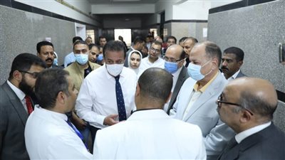 وزير الصحة يوجه بتجديد الأسرة وسرعة توريد 100 سرير بمستشفى الإيمان بأسيوط