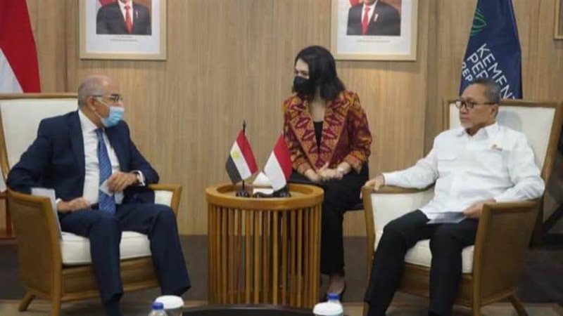 لقاء السفير أشرف