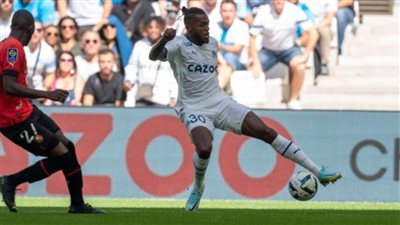 مارسيليا يتصدر الدوري الفرنسي مؤقتًا بتعادله مع رين 1ـ1