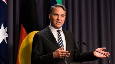 وزير الدفاع الأسترالي: لن نمنع السياح الروس من دخول البلاد كجزء من العقوبات