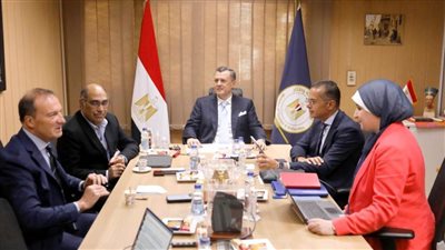 وزير السياحة يلتقي مسؤولي بيت الخبرة الإيطالي 
