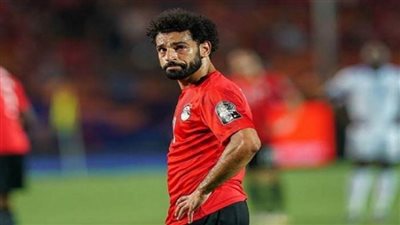 «صلاح» يُرثي الملكة إليزابيث .. وردود حادة من المصريين 