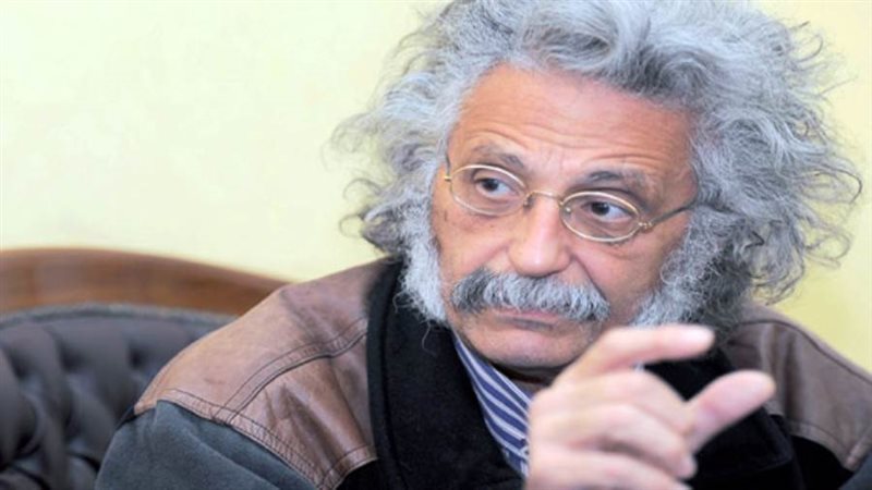 د. حسين خيري نقيب