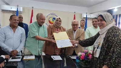 احتفالات العيد القومي لمحافظة البحيرة.. تكريم أسرة الشهيد أحمد فوزي والفنان عبد العزيز مخيون