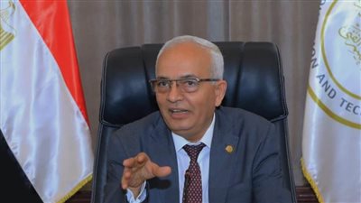 التعليم: مكافحة ظاهرة الدروس الخصوصية وتسجيل غياب الطلاب إلكترونيًا