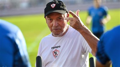 لمدة 15 دقيقة.. فيريرا يجتمع بلاعبي الزمالك 