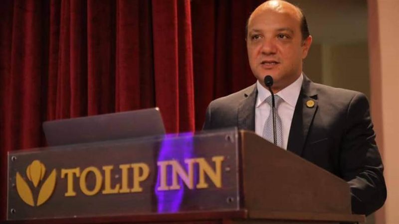 الدكتور ايهاب امين