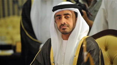 وزير الخارجية الإماراتي يؤكد أهمية تعزيز الشراكات العالمية في مواجهة التحديات