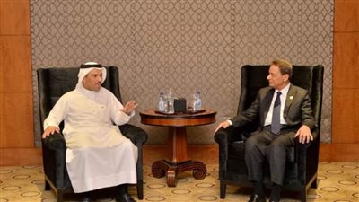 رئيس المجلس الأعلى لتنظيم الإعلام يلتقي وزير شؤون الإعلام بمملكة البحرين