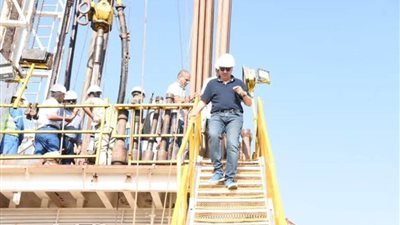 وزير الري: ستتم دراسة مطالب الأهالي بإنشاء آبار جديدة بسيوة 