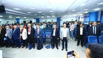 المؤتمر الثامن لكلية طب جامعة بنها يشيد بالمبادرات الرئاسية في الكشف المبكر عن الأمراض